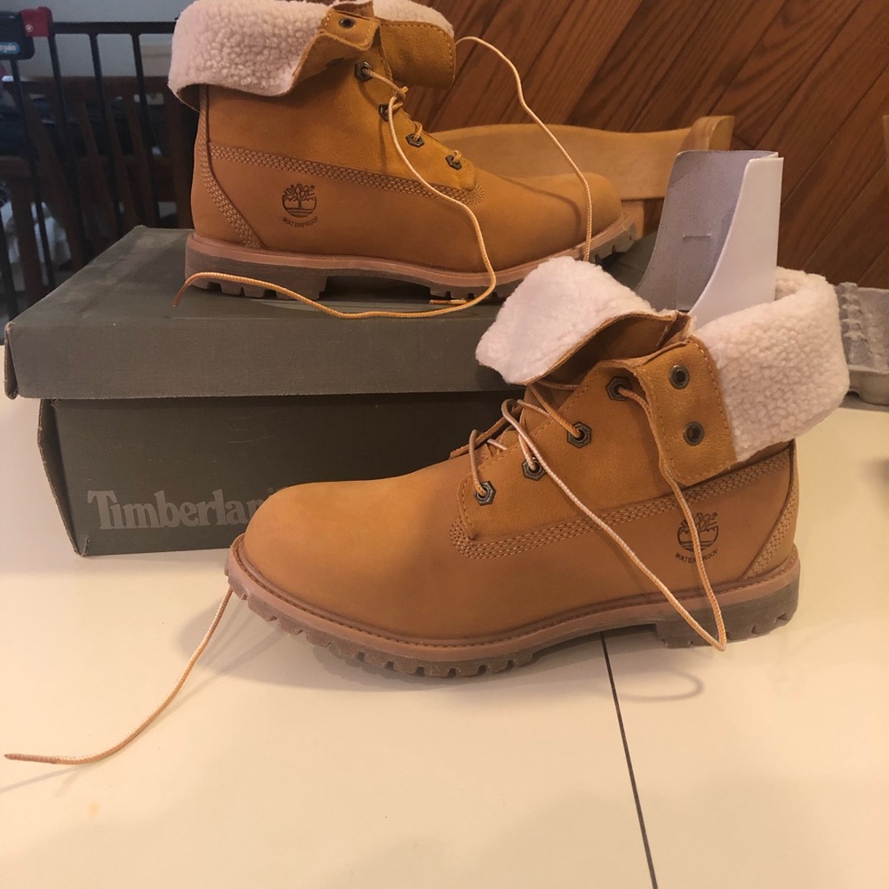 Women’s timberland boots 👢